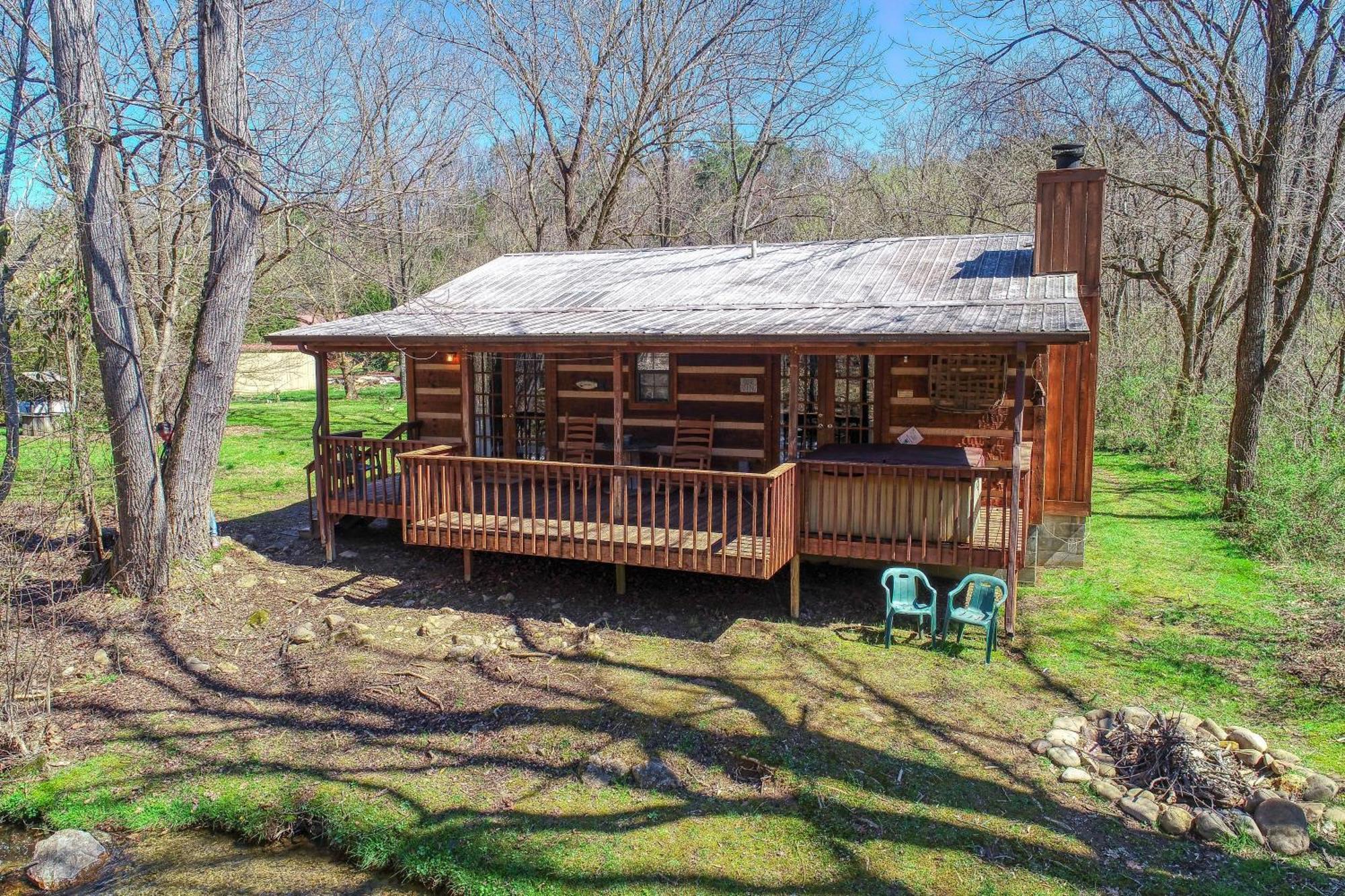 Creekside Memories Cabin Cosby Exterior photo